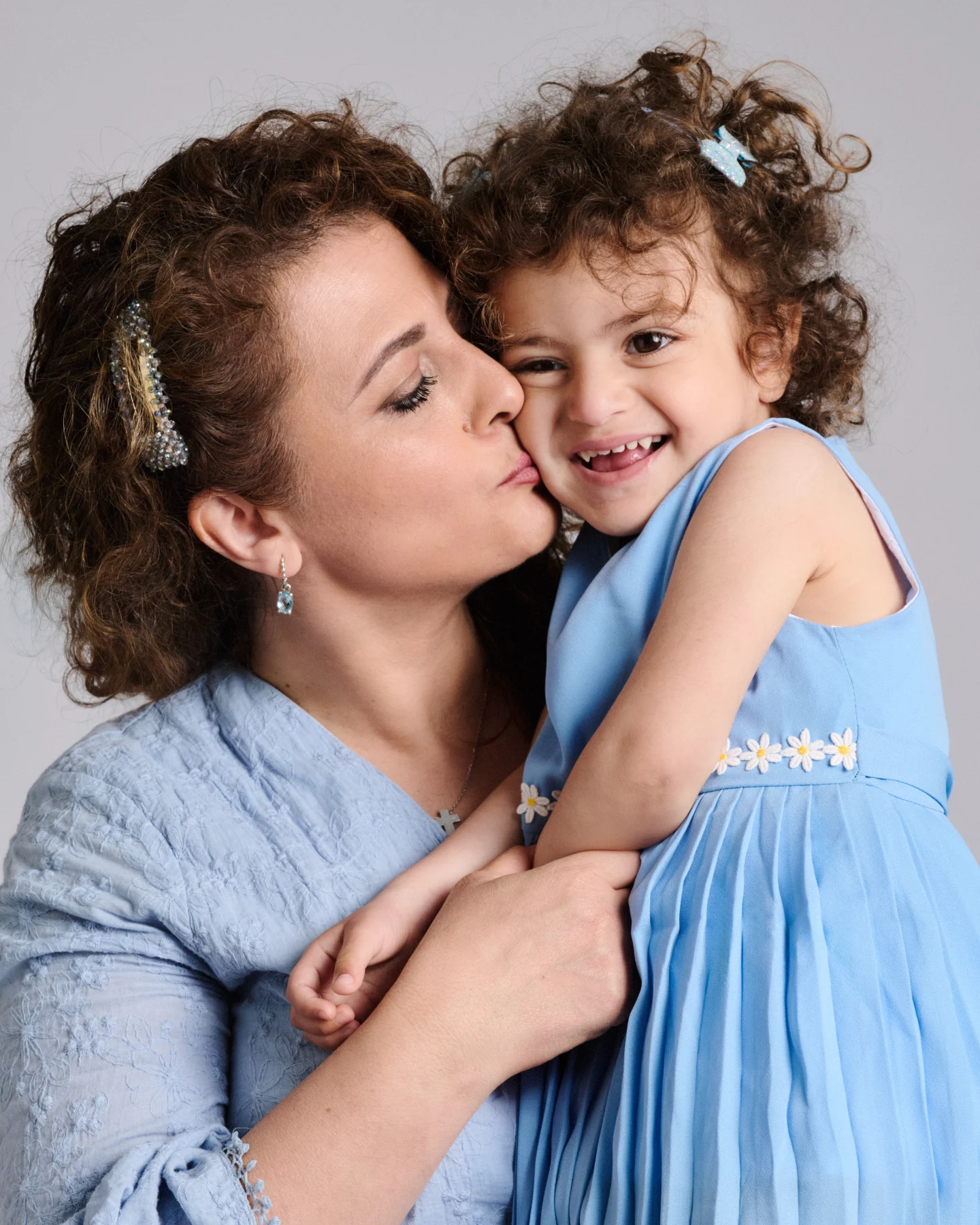 Alkayal Family family portrait photography — image 2