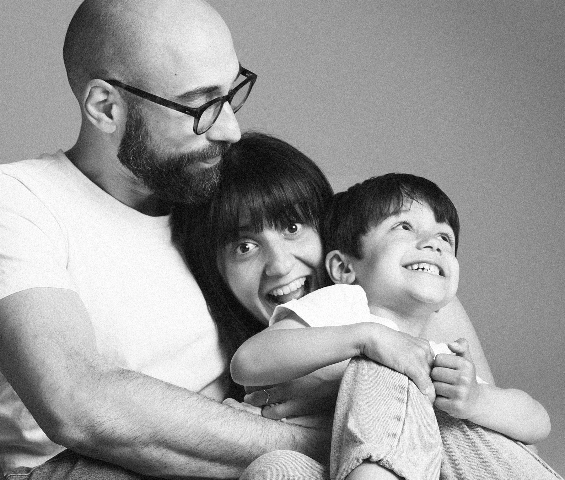 Crugnoli Family family portrait photography — image 4
